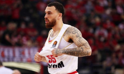 Το καυστικό σχόλιο του Μάικ Τζέιμς για την ήττα του Ολυμπιακού στο Βελιγράδι (photo)