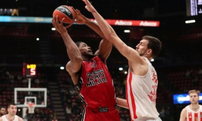 Αρμάνι-Χάινς: «Θέλω να τελειώσω την καριέρα μου στο Μιλάνο»