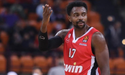 Ολυμπιακός-Ζαν Σαρλ: «Έμεινα άναυδος με τον κόσμο, θα τα δώσουμε όλα» (video)