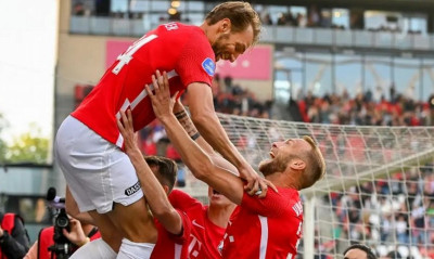 Ισχυρό προβάδισμα για τον τελικό που οδηγεί στο Conference League η Ουτρέχτη του Δουβίκα