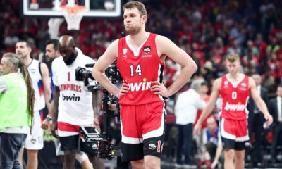 Βεζένκοφ: «Αναλαμβάνω την ευθύνη για τον αποκλεισμό του Ολυμπιακού»