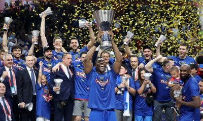 Αναντολού Εφές: Στον ουρανό της «Stark Arena» το τρόπαιο της Euroleague - Η στιγμή της απονομής