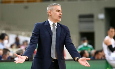 Καστρίτης: «Βγάζω το καπέλο στους παίκτες μου»