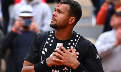 Roland Garros: Γηπεδική εξέδρα στο ηρωικό «αντίο» του Τσονγκά (videos)