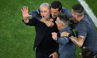 Mουρίνιο: Γι' αυτό είναι Special One - Ο μόνος που έχει σηκώσει όλα τα Κύπελλα Ευρώπης (videos)