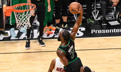 NBA: Τρομεροί Σέλτικς, έκαναν break στο Μαϊάμι και βλέπουν τελικούς