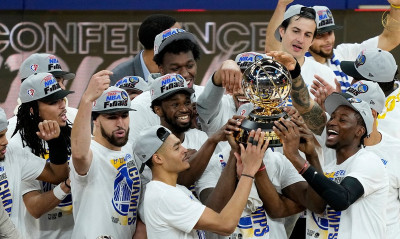 NBA: Η επιστροφή των Ουόριορς - «Καθάρισαν» τους Μάβερικς και βρέθηκαν στους τελικούς (video)