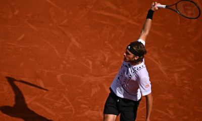Στέφανος Τσιτσιπάς: Εύκολα στους «16» του Roland Garros - Πέρασε σαν «σίφουνας» τον Ίμερ
