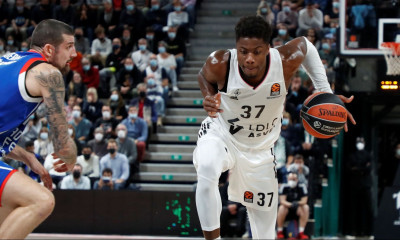 Ολυμπιακός: Στο τραπέζι ο Κώστας Αντετοκούνμπο!