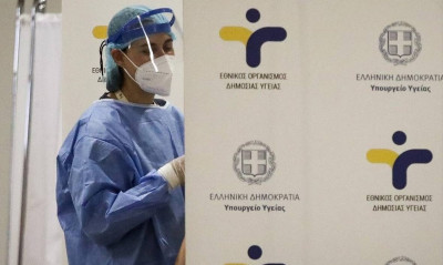 Κορονοϊός: 2.400 κρούσματα σήμερα με 296 επαναλοιμώξεις - Στους 130 οι διασωληνωμένοι