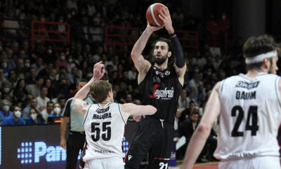 «Σκούπισε» η Βίρτους την Ντερτόνα και βλέπει τελικούς