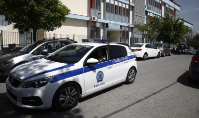 Τρόμος σε πάρκο της Θεσσαλονίκης - Τον μαχαίρωσε με σπαθί σαμουράι και τον έστειλε στην εντατική