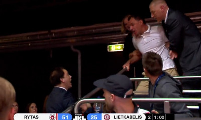 Ξέφυγε η κατάσταση στην Λιθουανία - Ο προπονητής του Καλαϊτζάκη έσπρωξε τον τεχνικό της Ρίτας (vid)