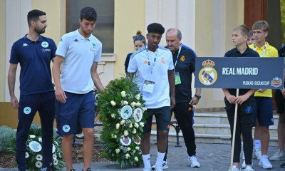 Παναθηναϊκός: Κατέθεσε στεφάνι για τον Πούσκας (photos)