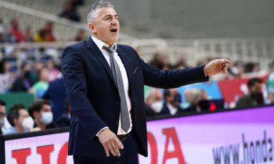 Απόλλων Πάτρας: Συνεχίζει και επίσημα στο «τιμόνι» ο Βετούλας