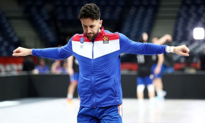 Στο στόχαστρο των Σικάγο Μπουλς και Μιλγουόκι Μπακς ο Βασίλιε Μίτσιτς