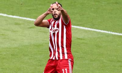 Ολυμπιακός: Μένει στα «ερυθρόλευκα» ο Ελ Αραμπί -  Ανακοινώθηκε για δύο χρόνια