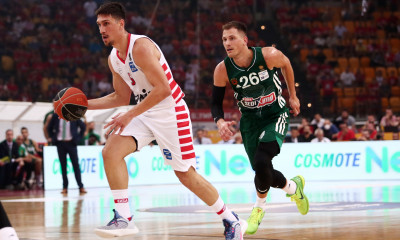 Ολυμπιακός-Λαρεντζάκης: «Είμαστε μια ανάσα από το νταμπλ αλλά χρειάζεται προσοχή»