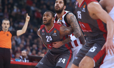 Αναντολου Εφές: Συμφώνησε με Εμπαγέ