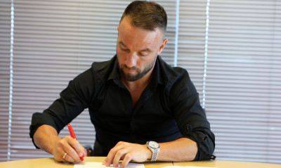 Ολυμπιακός: Το πρώτο μήνυμα του Βαλμπουενά μετά την παραμονή του (video+photo)