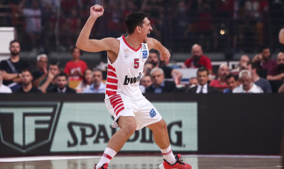 Ολυμπιακός-Παναθηναϊκός ΟΠΑΠ: Το τρίποντο του Λαρεντζάκη από τα 9 μέτρα