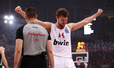 Ολυμπιακός-Παναθηναϊκός ΟΠΑΠ 93-74: Πρωταθλητές οι «ερυθρόλευκοι», έκαναν το 3-0 στο ΣΕΦ (video)