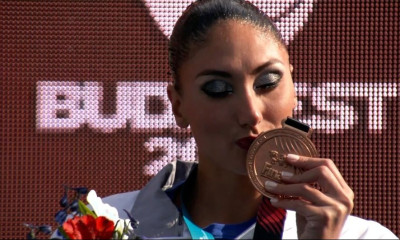 Συγκινημένη η Πλατανιώτη: «Δεν υπάρχουν λόγια» - Η στιγμή της απονομής (video)