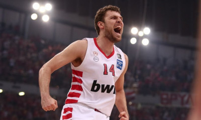 Ο Βεζένκοφ επιβεβαιώνει το Onsports για Κινγκς: «Υπάρχει πιθανότητα να μου κάνουν πρόταση»