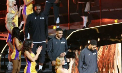 ΝΒΑ: Ανατροπή με Ουέστμπρουκ - Μένει στους Λέικερς και τη νέα σεζόν!