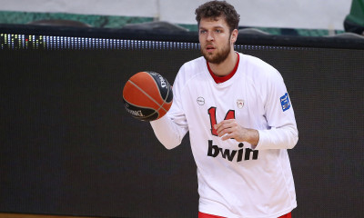 Ολυμπιακός: Θα μιλήσει με Κινγκς ο Βεζένκοφ - «Θα γνωρίζουμε περισσότερα αργότερα το καλοκαίρι»