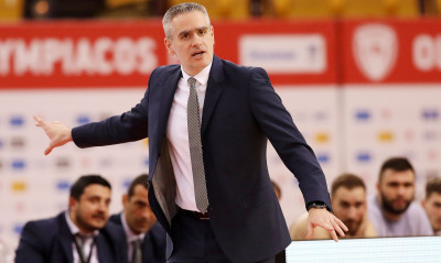 Επιβεβαίωση Onsports: Συνεχίζει και επίσημα στο «τιμόνι» του Άρη ο Καστρίτης