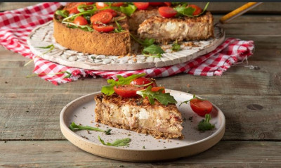 Άκης Πετρετζίκης: Τάρτα πατάτας με φέτα και μπέικον