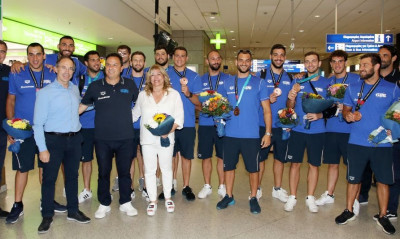 Επέστρεψαν τα «χάλκινα» παιδιά της Εθνικής πόλο: «Έχουμε το υλικό και για το χρυσό»! (photos+vid)
