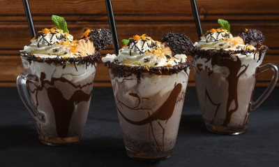 Άκης Πετρετζίκης: Γρήγορο ρόφημα σοκολάτας