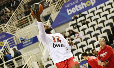 Ολυμπιακός: Αποχαιρέτησε τους «ερυθρόλευκους» ο Μάρτιν (photo)