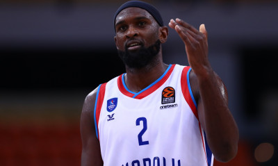 Ερυθρός Αστέρας: Θέλει την έκπληξη με Σίνγκλετον