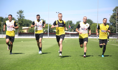 ΑΕΚ-Γκενκ: Με Γιόνσον, Γκατσίνοβιτς η πρώτη ενδεκάδα του Αλμέιδα