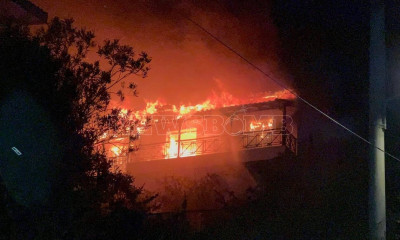 Τρομακτικό βίντεο: Σπίτι παραδίδεται στις φλόγες στο Ντράφι