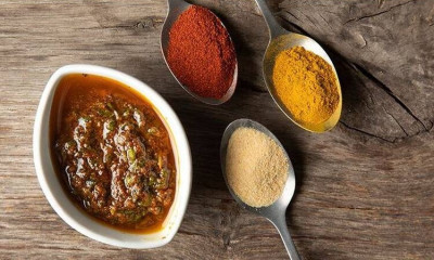 Άκης Πετρετζίκης: Μαρινάδα για παϊδάκια κοτόπουλου