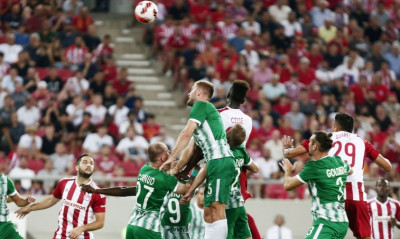 Ολυμπιακός-Μακάμπι Χάιφα: To χέρι του Πλάνιτς και οι «φωνές» για πέναλτι