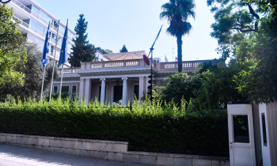 Αλή Μπαμπάς για χάρη του ποδοσφαίρου η Κυβέρνηση, διαλύει το μπάσκετ!