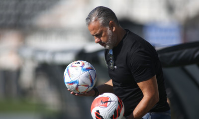 ΠΑΟΚ: Αναστάτωση μετά τον αποκλεισμό - Σκέψεις αποχώρησης Μπότο - Τι συμβαίνει με Λουτσέσκου