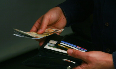 Τράπεζες: Εξόφληση φόρου εισοδήματος με πιστωτικές κάρτες με την έκπτωση 3% ως τέλος Αυγούστου