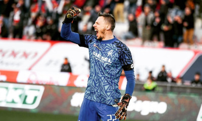 Λεβαδειακός: Σενάρια για Ιταλό τερματοφύλακα