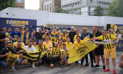 Μακάμπι Τελ Αβίβ-Άρης: Μαζί οι οπαδοί των δύο ομάδων στο Μπλούμφιλντ (photos)