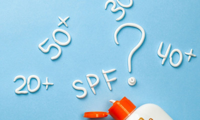 Τι σημαίνουν οι αριθμοί SPF στο αντηλιακό και τι πρέπει να γνωρίζετε για να είστε ασφαλείς στον ήλιο