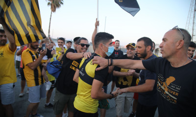 ΑΕΚ: «Κιτρινόμαυρη» τρέλα στη Λευκωσία για την ομάδα του Αλμέιδα (video)