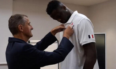 Γαλλία: Ο Φαλ πήρε το μετάλλιο του ιππότη για το ασημένιο στο Τόκιο!