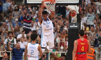 Ελλάδα-Ισπανία: Το ΑΠΙΣΤΕΥΤΟ κάρφωμα του Greek Freak που ξεσήκωσε το ΟΑΚΑ! (video)