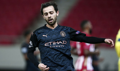 Μάντσεστερ Σίτι: Διαψεύδει τα σενάρια για συμφωνία με Μπαρτσελόνα για Μπερνάρντο Σίλβα